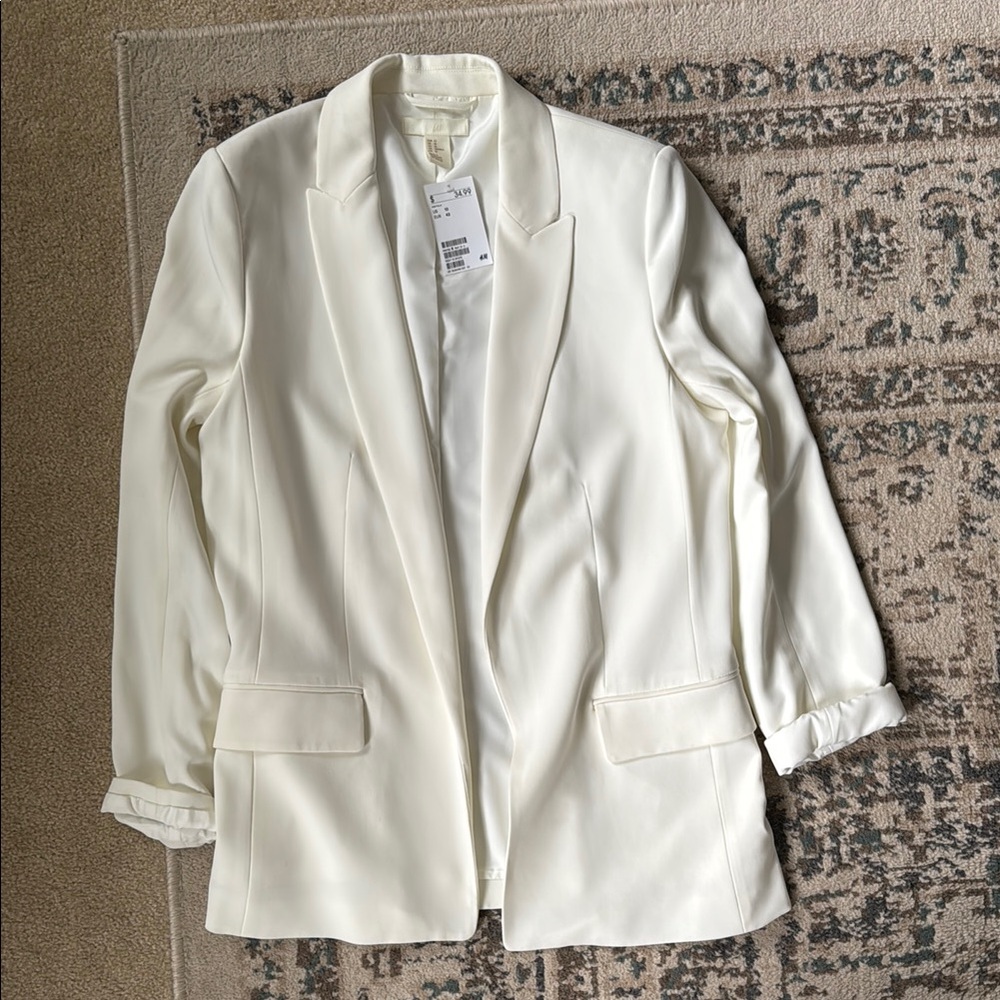 H&M White Blazer with Notched Lapel and Relaxed Fit